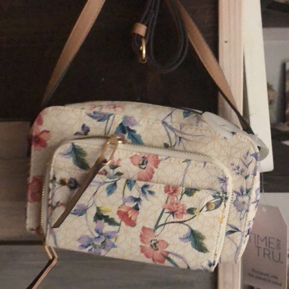 Flowery crossbody bag - NWT - Picture 2 of 6